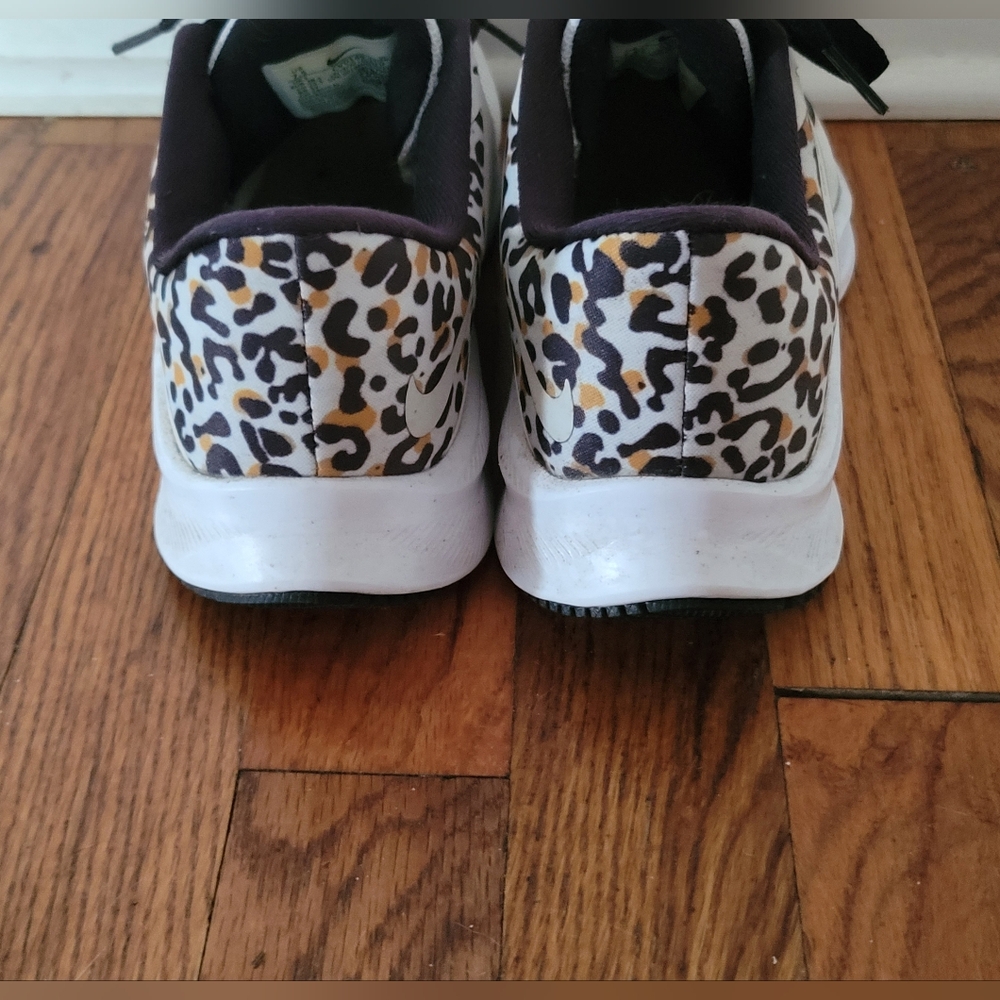 Nike Womens Quest 3 CV0149-110 White Running Shoes Sneakers Size 7.5 - Picture 7 of 8